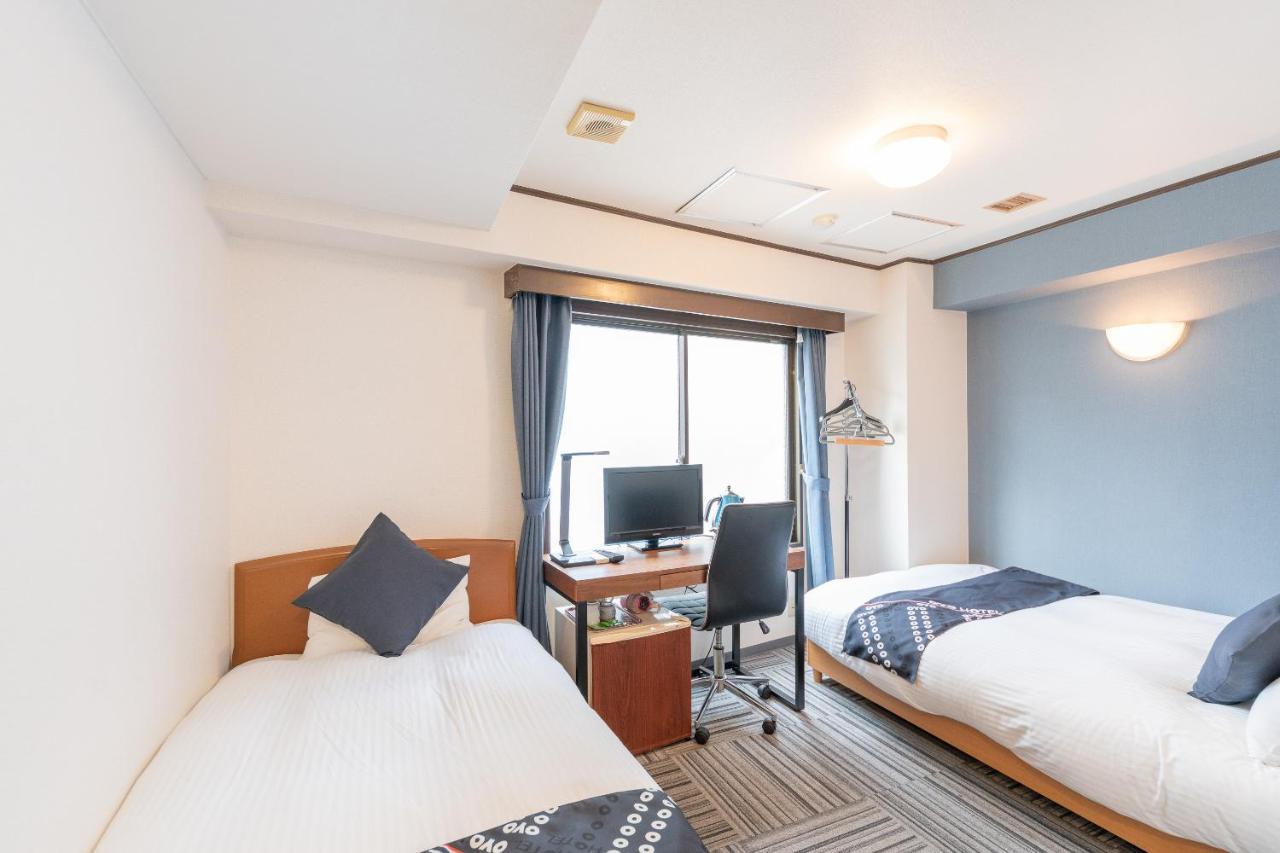 Oyo Hotel Ikebukuro Tokyo Esterno foto
